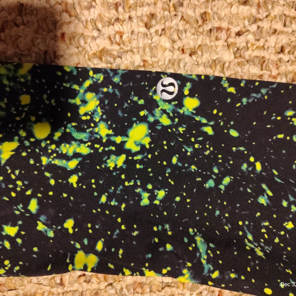 Lululemon Full-Length Leggings โ Size 12 โ Neon Splatter Print โ Like New - Picture 3 of 5